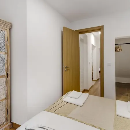 2Br Renovated Heart Of Santos W/ Ac | By Airnest Apartment Lisbon Exterior photo
